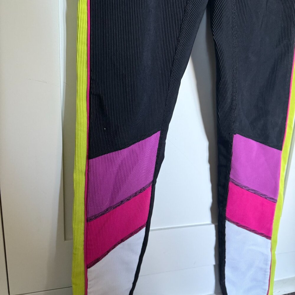 Beach Riot - Bailey Legging - Picture 6 of 6